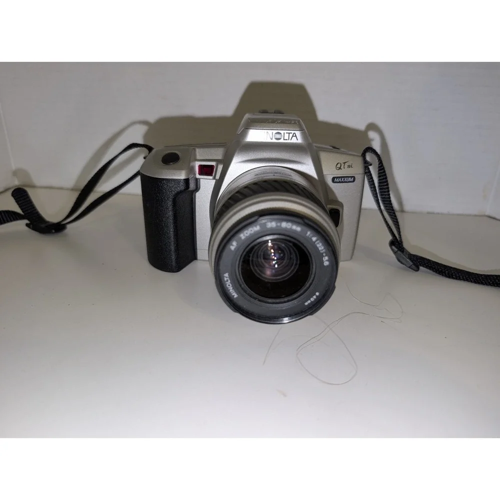 Minolta Maxxum QTsi 35mm SLR‎ Film Camera W Minolta AF Zoom 35-80mm Lens
